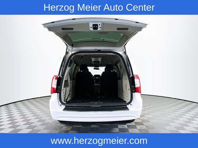 2014 Chrysler Town & Country Touring