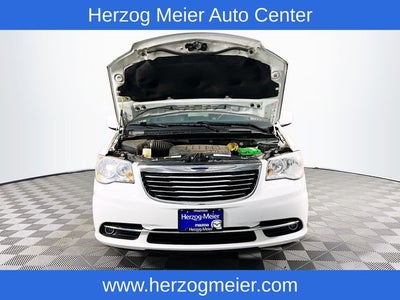 2014 Chrysler Town & Country Touring