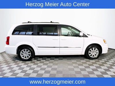2014 Chrysler Town & Country Touring