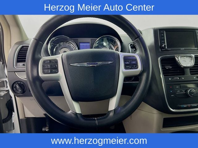 2014 Chrysler Town & Country Touring