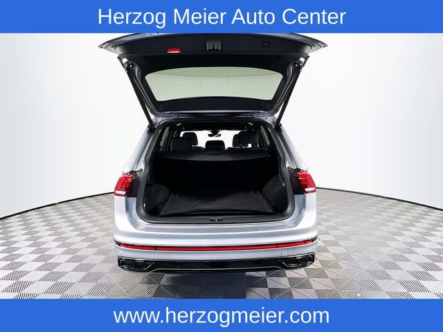 2024 Volkswagen Tiguan 2.0T SE R-Line Black