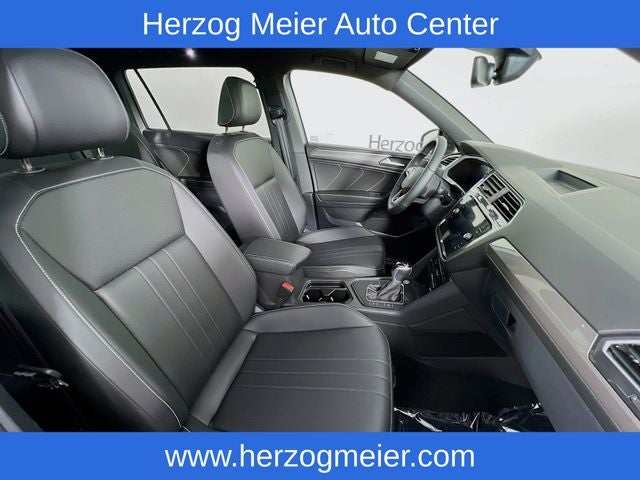 2024 Volkswagen Tiguan 2.0T SE R-Line Black
