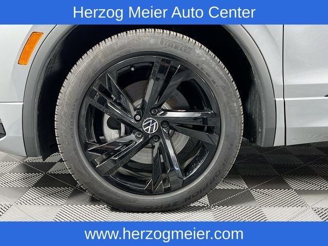 2024 Volkswagen Tiguan 2.0T SE R-Line Black