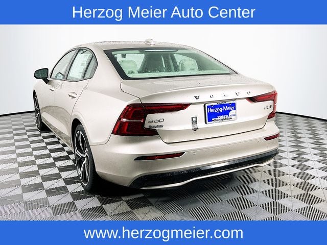 2024 Volvo S60 B5 Core Dark Theme