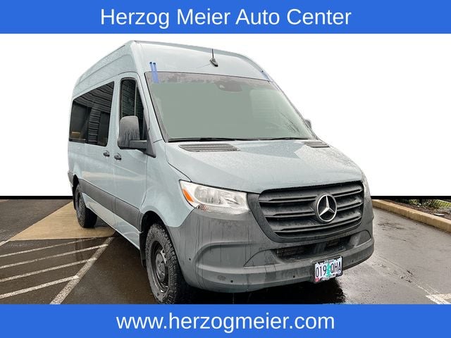 2023 Mercedes-Benz Sprinter 2500 Passenger 144 WB