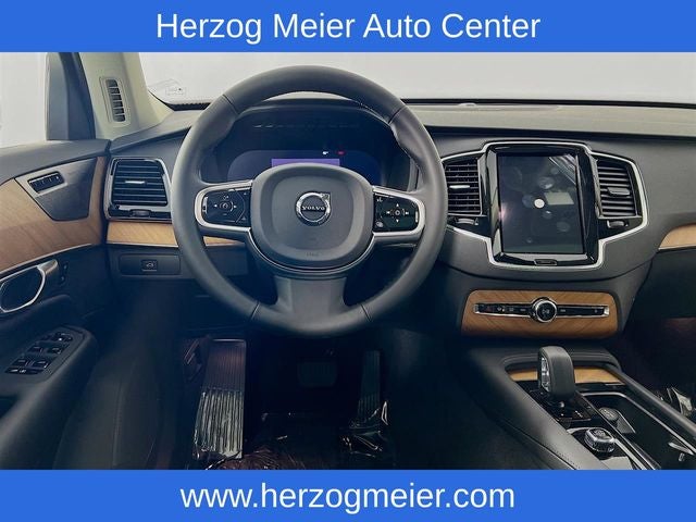 2025 Volvo XC90 B6 Plus 6-Seater