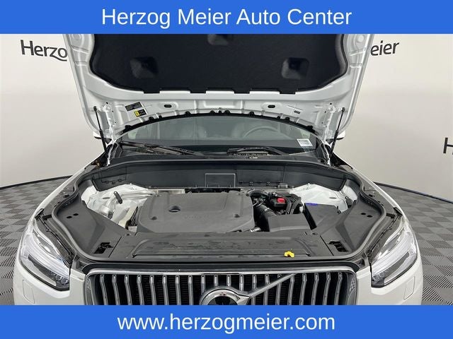 2025 Volvo XC90 B6 Plus 6-Seater