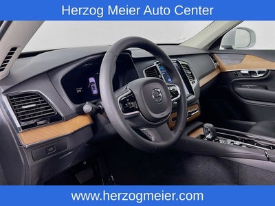 2025 Volvo XC90 B6 Plus 6-Seater