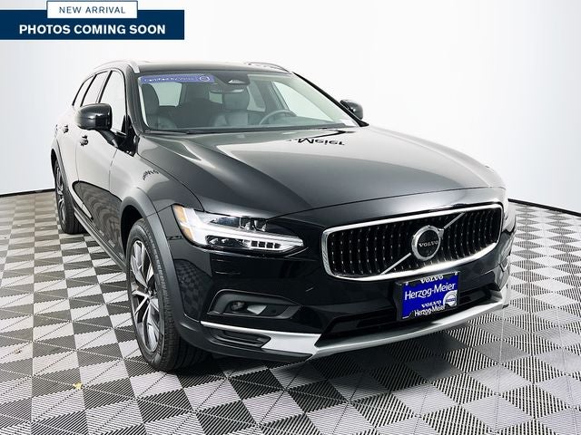 2024 Volvo V90 Cross Country B6
