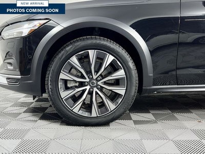 2024 Volvo V90 Cross Country B6