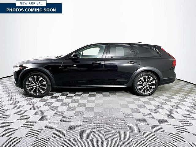 2024 Volvo V90 Cross Country B6