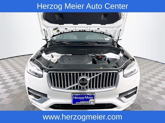 2025 Volvo XC90 B6 Plus 7-Seater