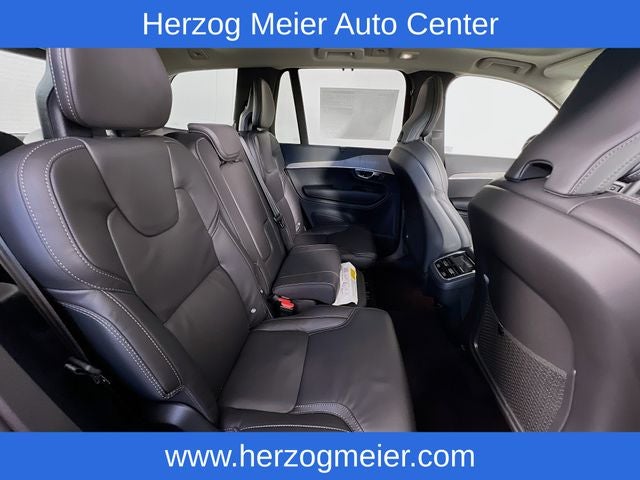 2025 Volvo XC90 B6 Ultra Bright