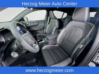 2024 Volvo C40 Recharge Pure Electric Base