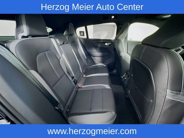 2024 Volvo C40 Recharge Pure Electric Base