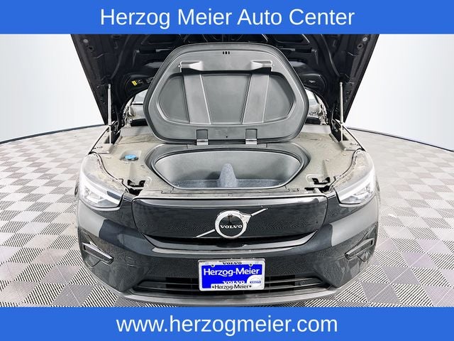 2024 Volvo C40 Recharge Pure Electric Base