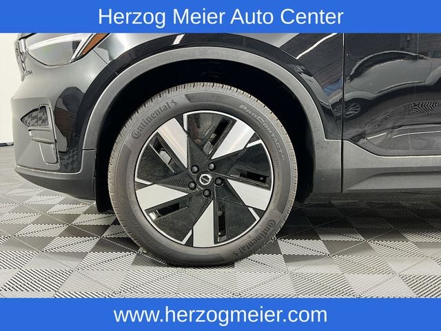 2024 Volvo C40 Recharge Pure Electric Base