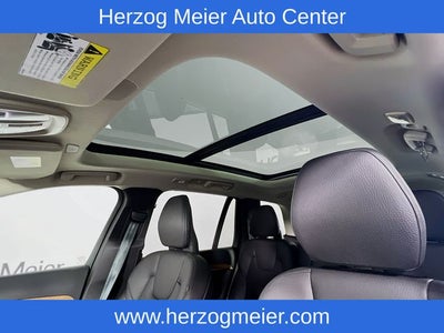 2024 Volvo XC90 Recharge Plug-In Hybrid T8 Plus Bright Theme 7 Passenger