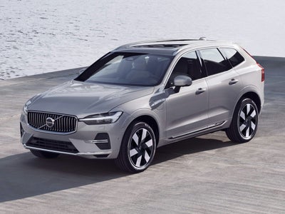 2023 Volvo XC60 Recharge Plug-In Hybrid T8 Plus Dark Theme