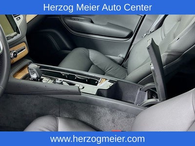 2025 Volvo XC90 Plug-In Hybrid T8 Plus 6 Passenger. Retired Courtesy Loaner.