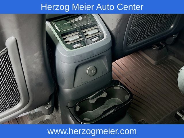 2025 Volvo XC90 Plug-In Hybrid T8 Plus 6 Passenger. Retired Courtesy Loaner.