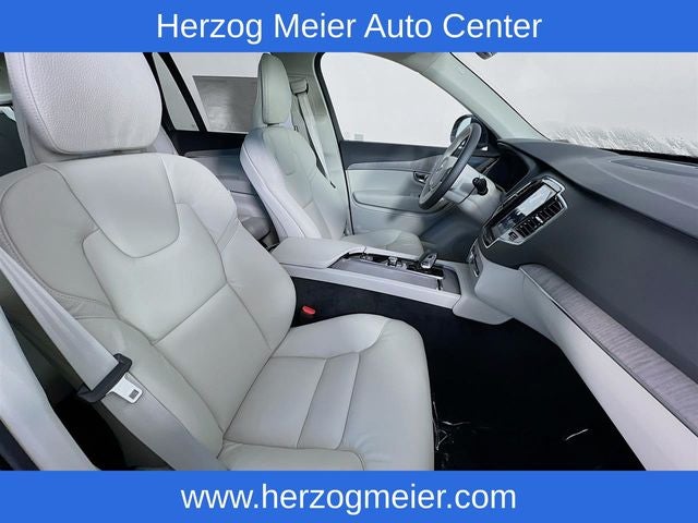 2025 Volvo XC90 Plug-In Hybrid T8 Plus 6 Passenger