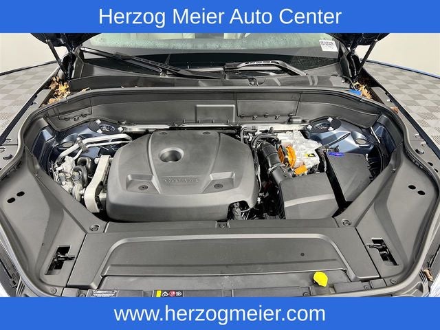 2025 Volvo XC90 Plug-In Hybrid T8 Plus 6 Passenger