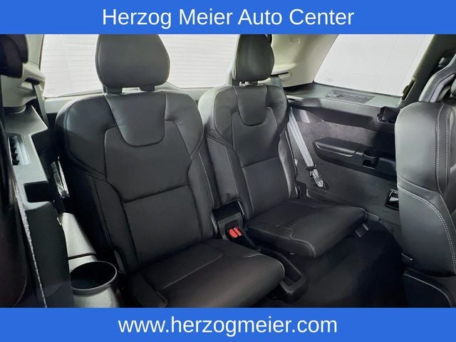 2025 Volvo XC90 Plug-In Hybrid T8 Ultra 6 Passenger