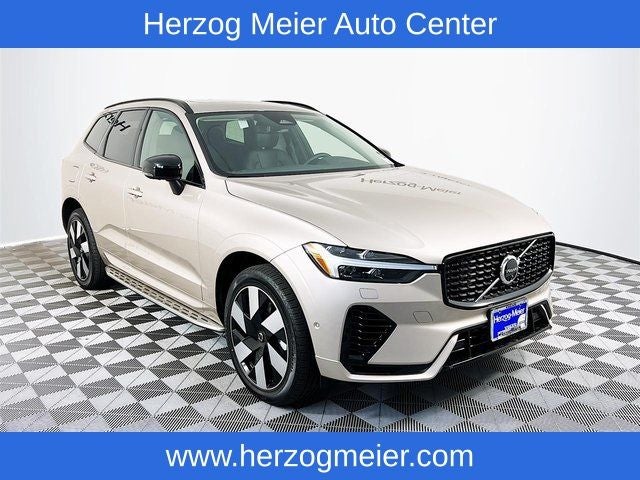 2025 Volvo XC60 Plug-In Hybrid T8 Plus