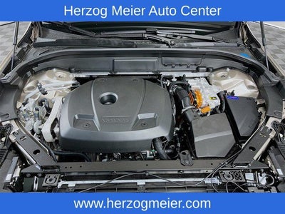 2025 Volvo XC60 Plug-In Hybrid T8 Plus