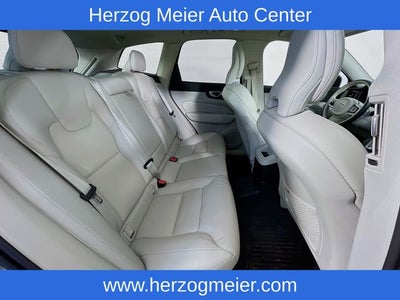 2025 Volvo XC60 Plug-In Hybrid T8 Plus