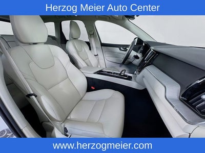 2025 Volvo XC60 Plug-In Hybrid T8 Plus