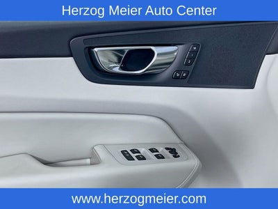 2025 Volvo XC60 Plug-In Hybrid Plus