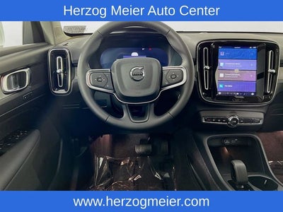 2025 Volvo XC40 B5 Core