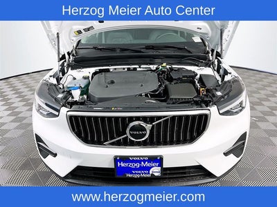 2025 Volvo XC40 B5 Core