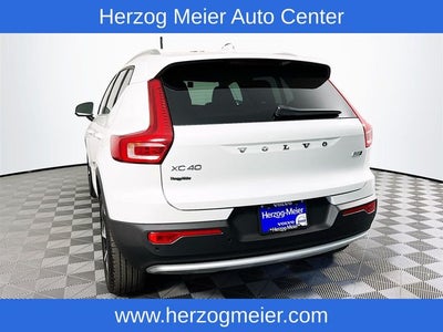 2025 Volvo XC40 B5 Core