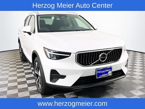 2025 Volvo XC40 B5 Core