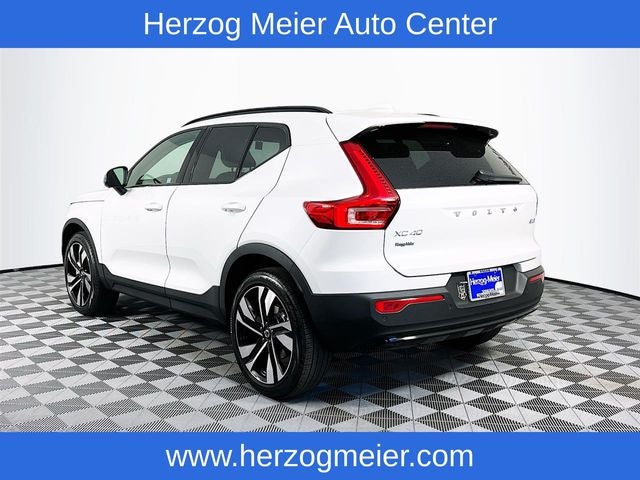 2023 Volvo XC40 B5 Ultimate
