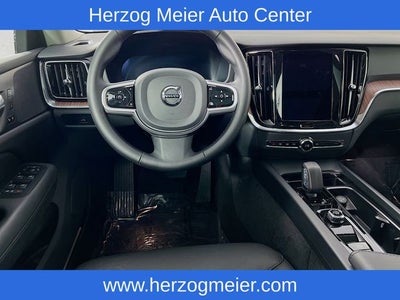 2025 Volvo V60 Cross Country B5 Plus