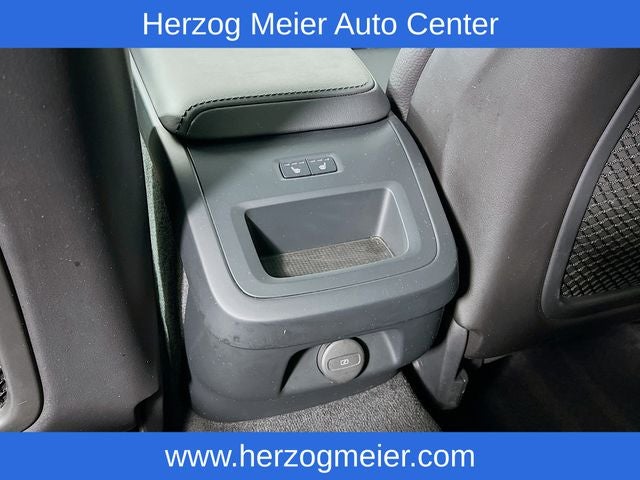 2025 Volvo V60 Cross Country B5 Plus