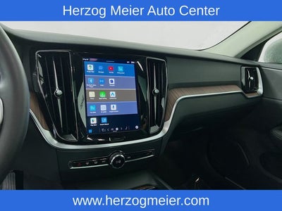 2025 Volvo V60 Cross Country B5 Plus