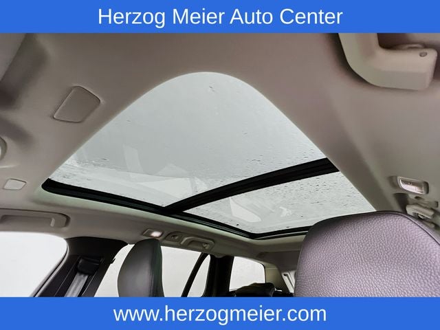 2025 Volvo V60 Cross Country B5 Plus