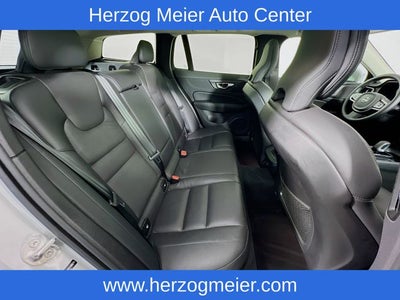 2025 Volvo V60 Cross Country B5 Plus