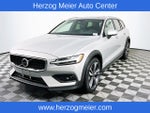 2025 Volvo V60 Cross Country B5 Plus