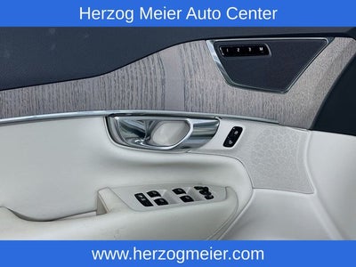 2025 Volvo XC90 B5 Plus