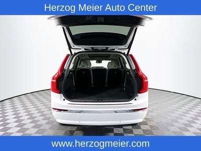 2025 Volvo XC90 B5 Plus