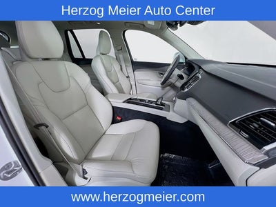 2025 Volvo XC90 B5 Plus