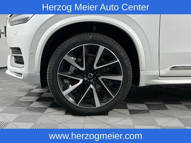 2025 Volvo XC90 B5 Plus
