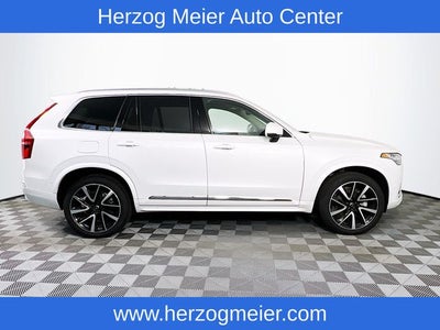 2025 Volvo XC90 B5 Plus