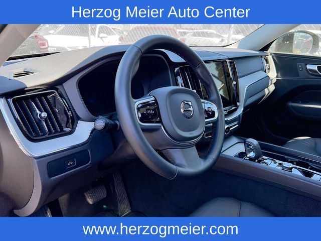2025 Volvo XC60 B5 Plus